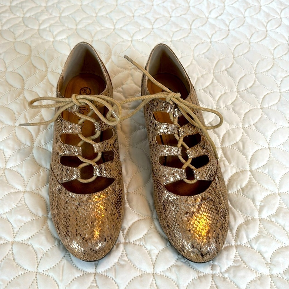 Belle-Vita Lace-Up Gold-Tone Snakeskin fabric Ankle Height Shoes Size 8.5 N